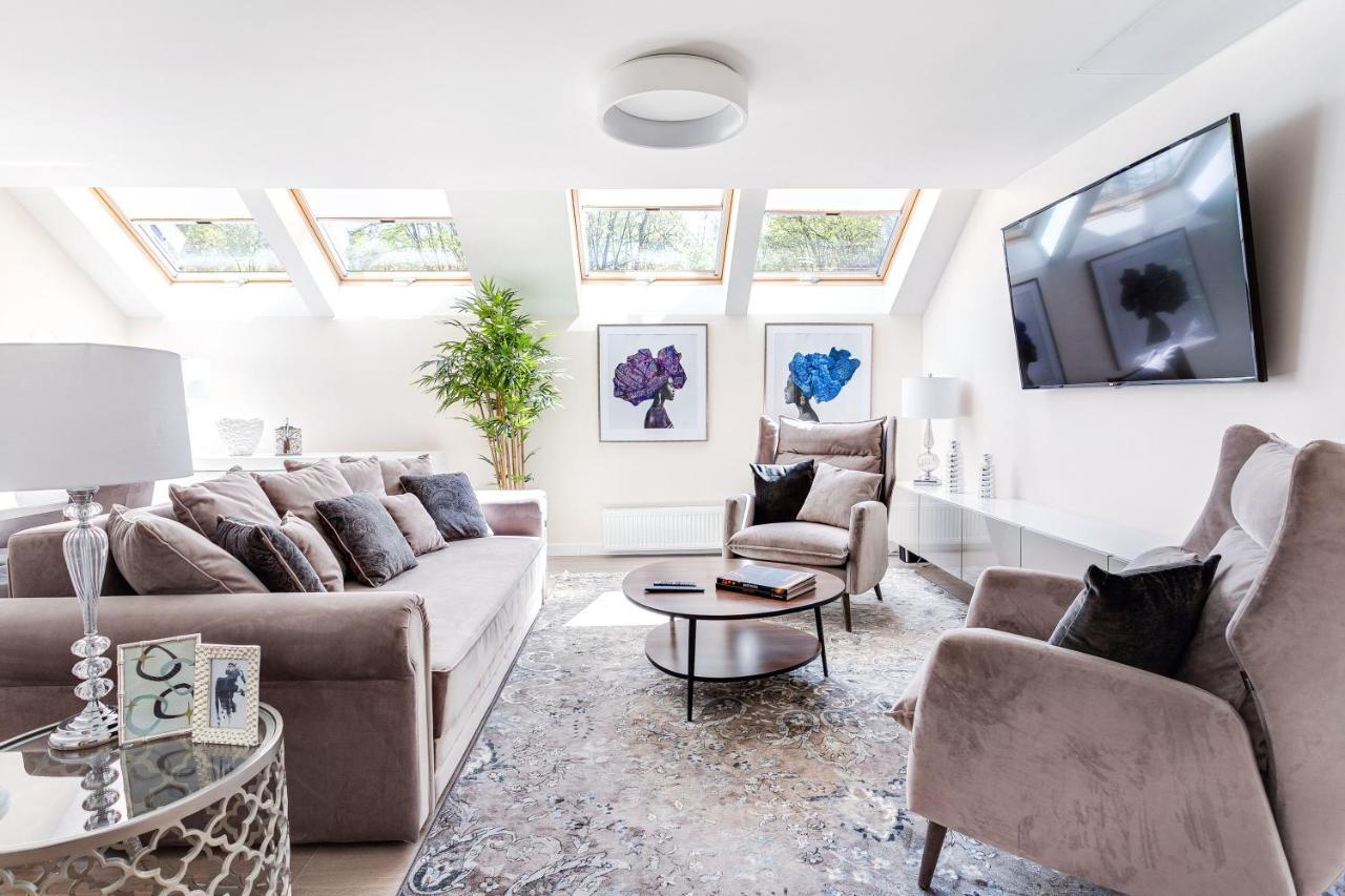 Luxury For Everyone - Hills Park Lux Apartments 1 VNO Buitenkant foto
