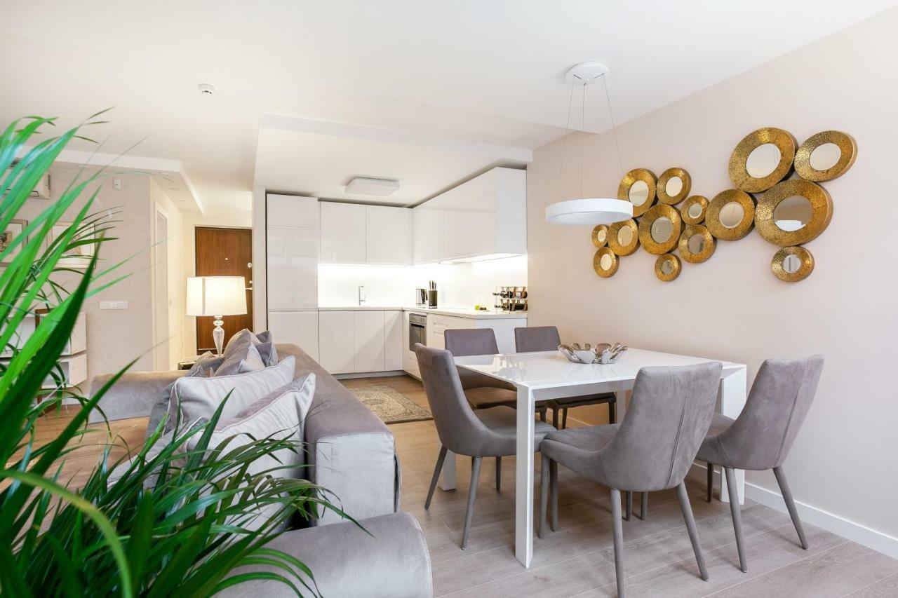 Luxury For Everyone - Hills Park Lux Apartments 1 VNO Buitenkant foto