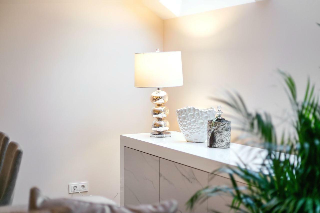 Luxury For Everyone - Hills Park Lux Apartments 1 VNO Buitenkant foto