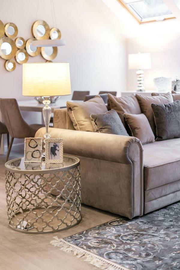 Luxury For Everyone - Hills Park Lux Apartments 1 VNO Buitenkant foto