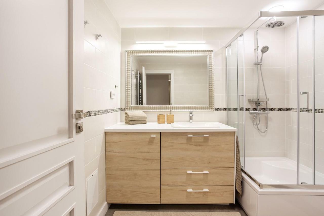 Luxury For Everyone - Hills Park Lux Apartments 1 VNO Buitenkant foto