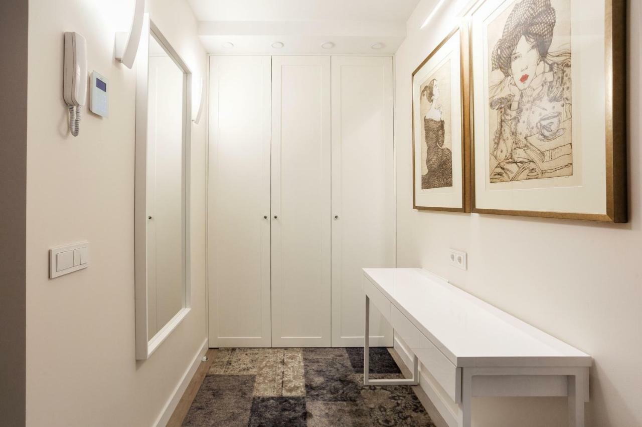 Luxury For Everyone - Hills Park Lux Apartments 1 VNO Buitenkant foto